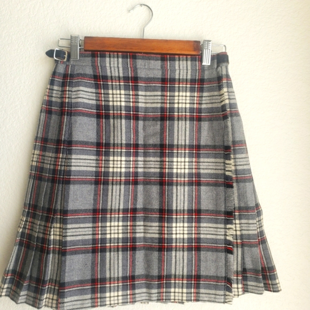 Vintage wool wrap skirt, size medium